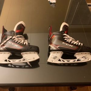 New CCM Jetspeed FT1 Senior Skates